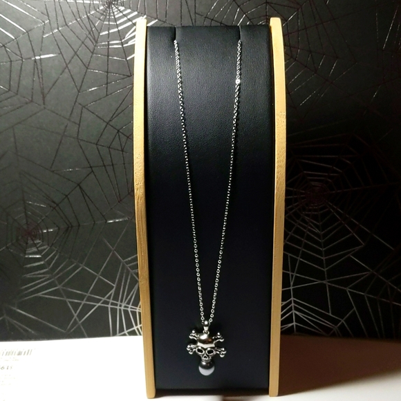 Sterling Silver Skull and Black Fresh Water Pearl Necklace - Picture 2 of 5